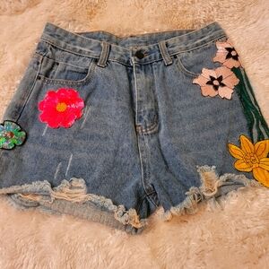Daisy Duke stylish embroidered flower ripe jeans shorts